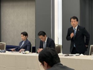 R7.12.6群馬県商工会議所連合会第66回群馬県商工会議所議員大会決議事項等の陳情